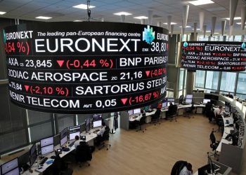European stocks lower on trade war concerns; Halfords soars