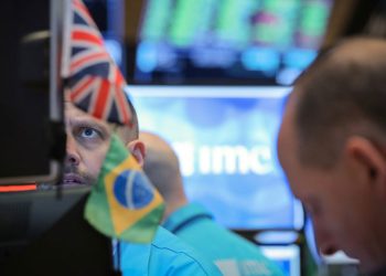 Brazil stocks lower at close of trade; Bovespa down 1.59%