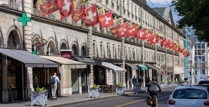 Job boom creates Swiss immigration headache for EU trade talks