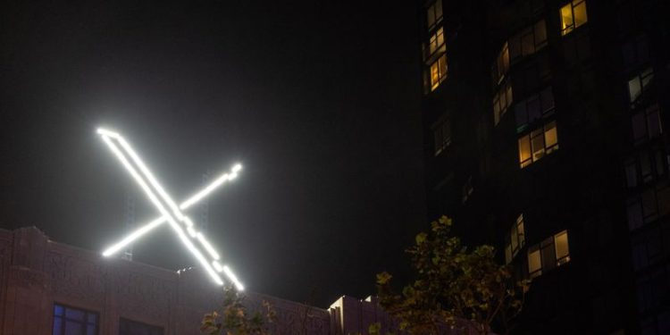 UK police forces quietly withdraw from X platform amid content concerns