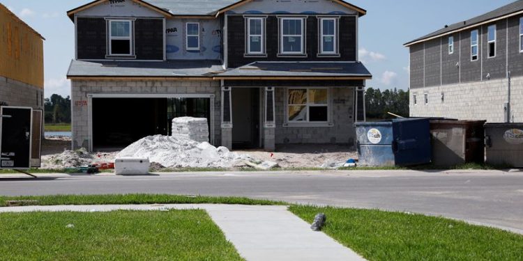 US new home sales tumble to two-year low in October
