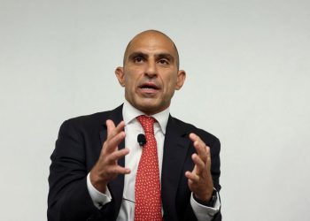 Factbox-How Trump can overhaul US financial regulators when he takes office