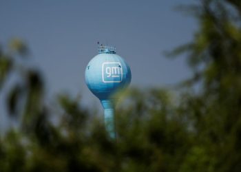 Analysis-GM and other US automakers would take big hit from Trump tariffs