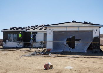 US pending home sales rise for third straight month, NAR says