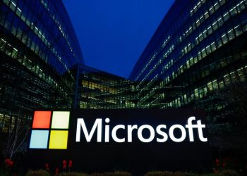 Microsoft denies training AI models on user data