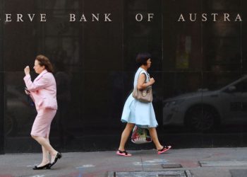 Australia central bank says inflation too high for near-term rate cut