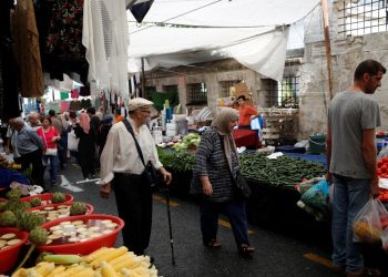 Turkish cenbank sees high food prices hitting November inflation