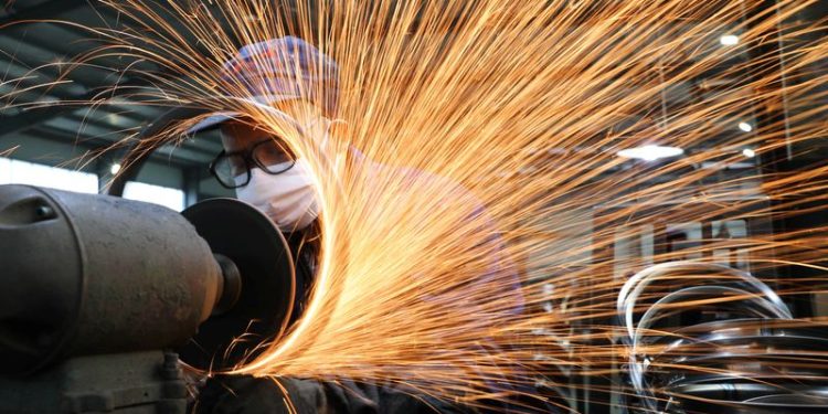 China’s Nov manufacturing activity seen expanding for second month: Reuters poll