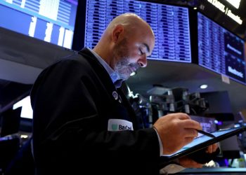 Futures inch up ahead of shortened Black Friday session