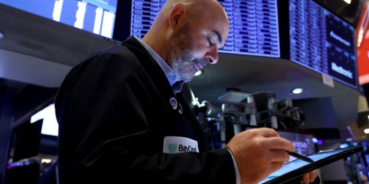 Futures inch up ahead of shortened Black Friday session