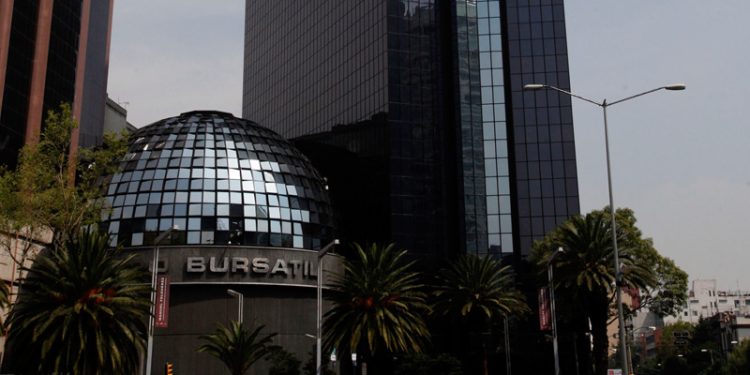 Mexico stocks lower at close of trade; S&P/BMV IPC down 0.46%