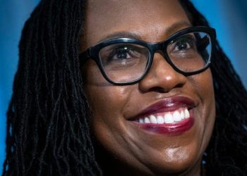 Liberal Supreme Court justice makes ‘cringe’ cameo performance on Broadway