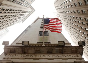 US stock futures flat as markets weigh rate outlook, Syria tensions