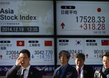Asia stocks drop tracking Wall St, S. Korean shares slump amid political crisis