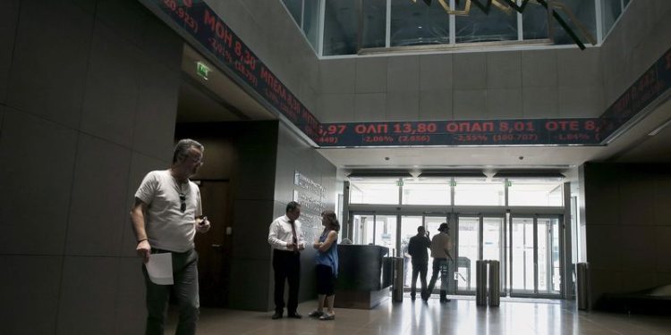 Greece stocks higher at close of trade; Athens General Composite up 2.21%