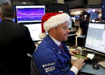 Stock market today: S&P 500 closes lower in thin trade after Christmas holiday