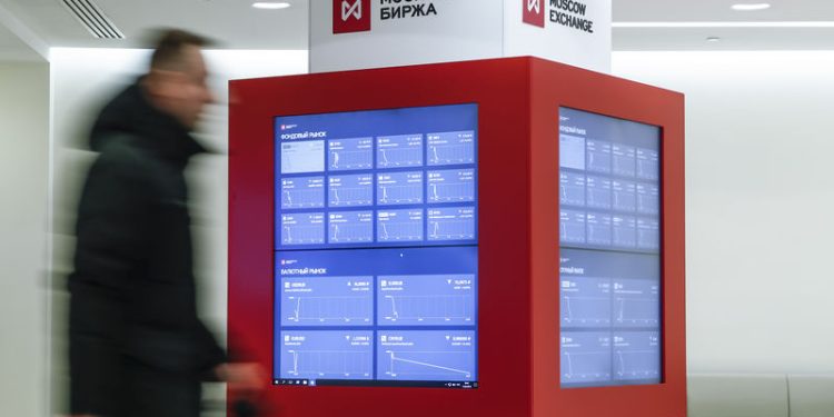 Russia stocks higher at close of trade; MOEX Russia Index up 1.12%