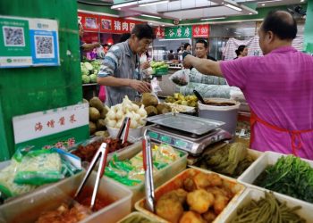 China’s inflation weakens as new risks cloud horizon