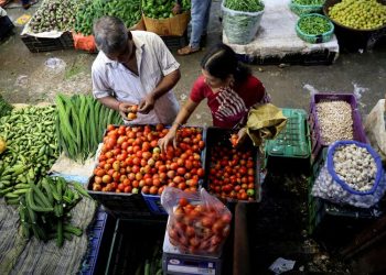 India inflation likely fell in Nov on moderating vegetable prices: Reuters poll