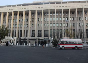 Syria central bank vaults left unscathed by Damascus looters, sources say