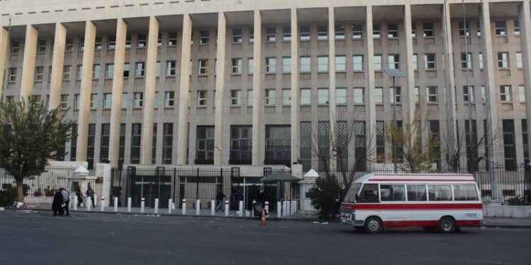 Syria central bank vaults left unscathed by Damascus looters, sources say