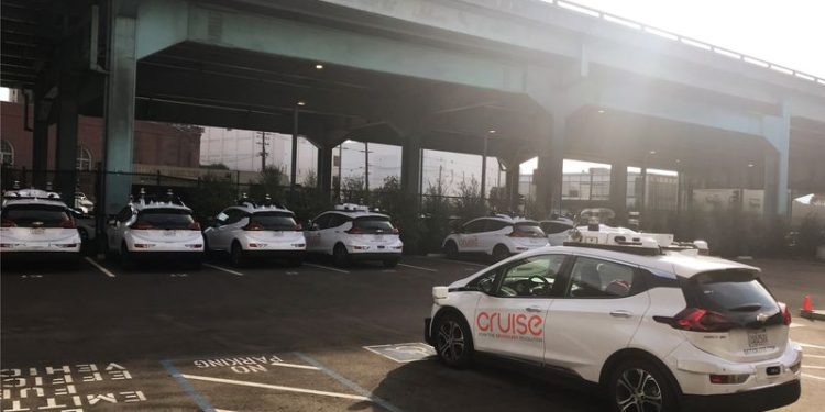 Wall Street mostly upbeat on GM’s decision to pull the plug on Cruise