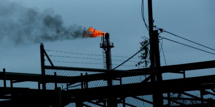 Fuel theft, violence siphoning $215 million from Ecuador oil industry