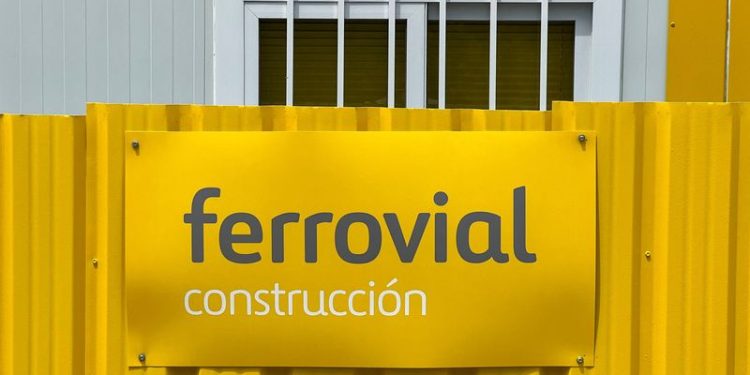 Ferrovial closes sale of 19.75% stake in Heathrow Airport for 2 billion euros
