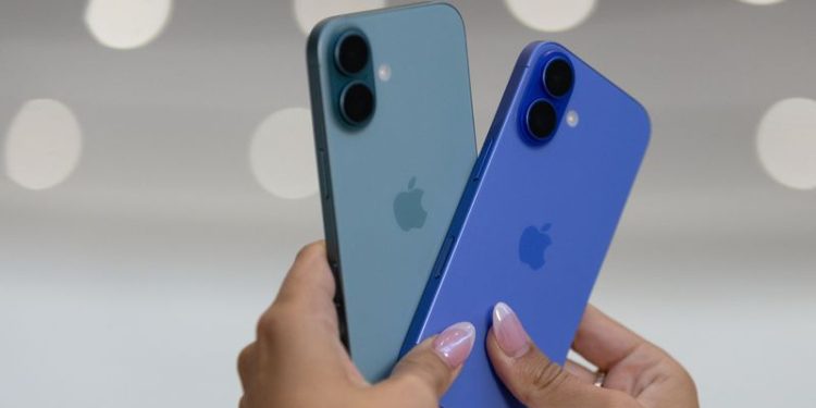 Apple nears switch to in-house Bluetooth and Wi-Fi chip for iPhone, smart home, Bloomberg reports