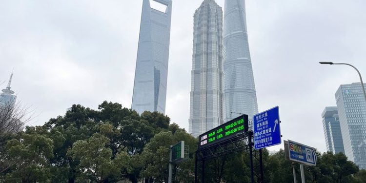 Analysis-China’s bond market sees more economic pain ahead