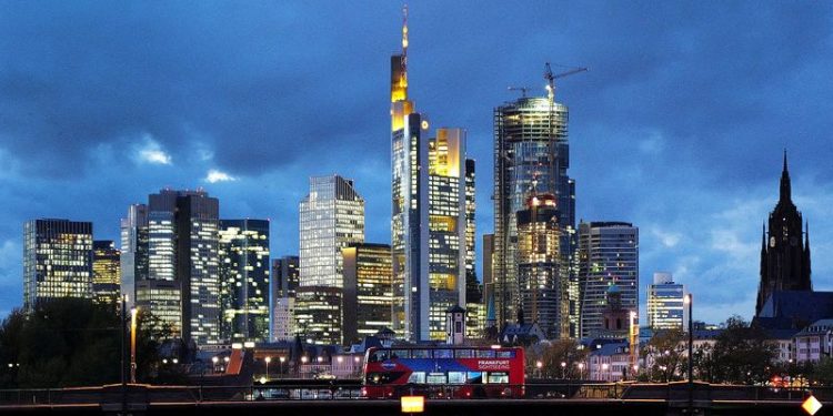 Germany faces lethargic growth, potential hit from Trump, Bundesbank says