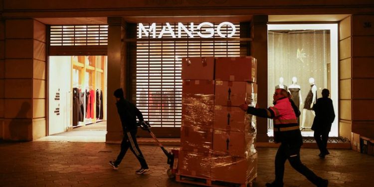 Mango fashion tycoon Andic dies in mountain accident