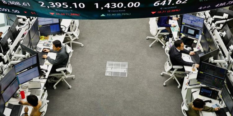 South Korean authorities to continue monitoring financial markets