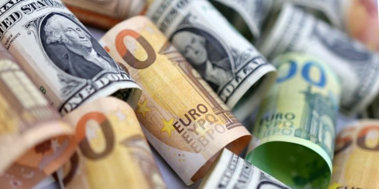 Dollar supported as bets on 2025 rate cuts evaporate