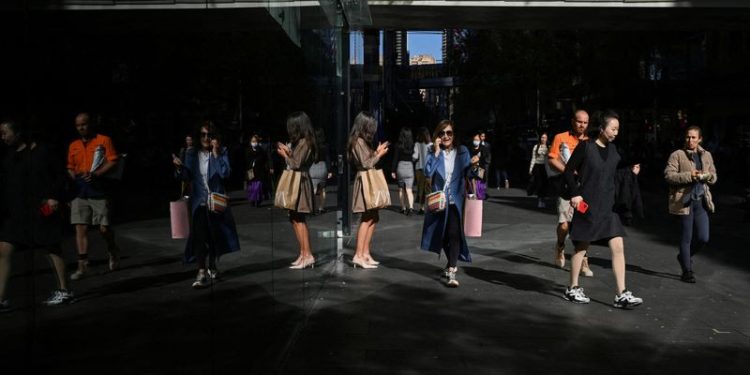 Aussie discretionary retailers face brighter 2025 as rate cut nears