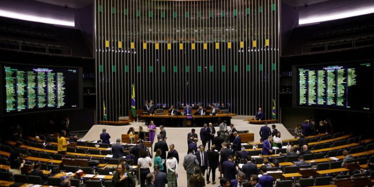 Brazil lower house approves watered-down fiscal package amendment