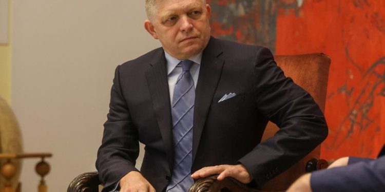 Slovak PM Fico warns of gas crisis without Ukraine transit route