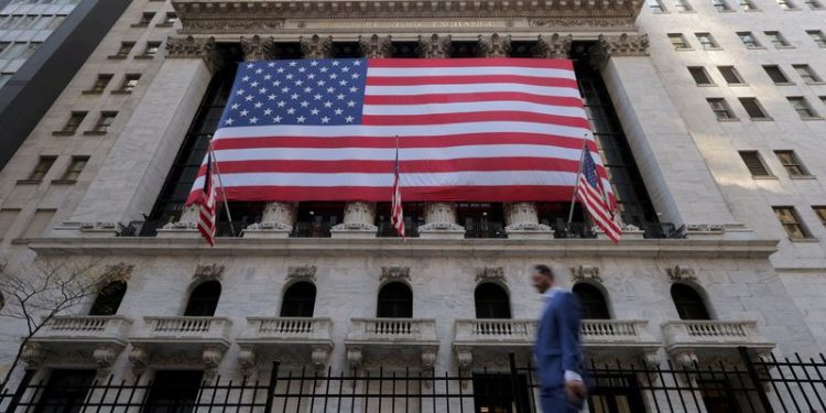 NYSE short interest rose 2.4 percent in mid-December