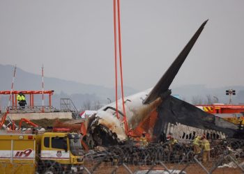 Jeju Air shares slump to record low after deadly plane crash