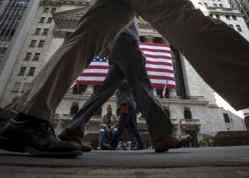 U.S. stocks higher at close of trade; Dow Jones Industrial Average up 1.18%