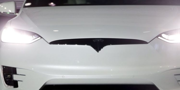 Elon Musk first to hit $400 billion net worth