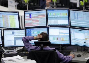 Toll Brothers, Oracle, MongoDB, and more to report earnings Monday