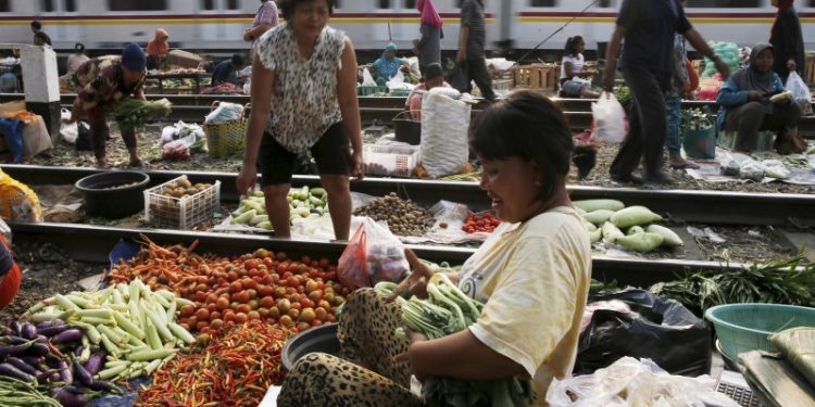 Emerging markets face heavy weekly fund outflows – J.P. Morgan