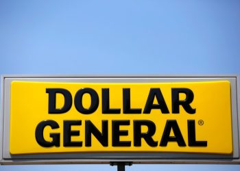 Dollar General: JPMorgan slashes price target after middling Q3