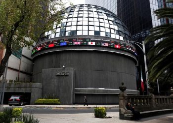 Mexico stocks higher at close of trade; S&P/BMV IPC up 1.24%