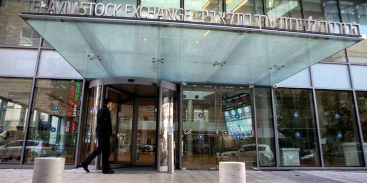 Israel stocks lower at close of trade; TA 35 down 0.09%