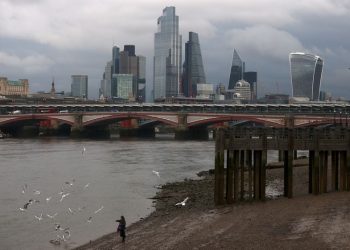 UK business confidence lowest since COVID pandemic, IoD says