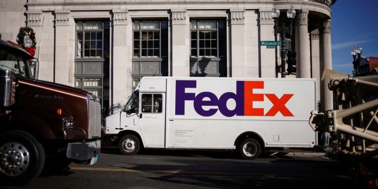 Weather permitting, UPS, FedEx poised for on-time US holiday gift deliveries