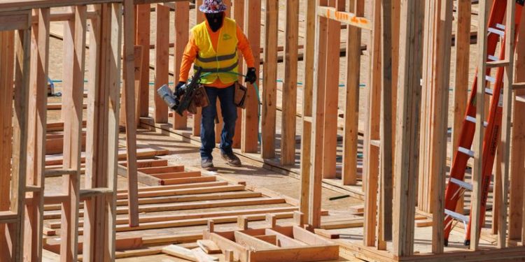 US construction spending beats expectations in October