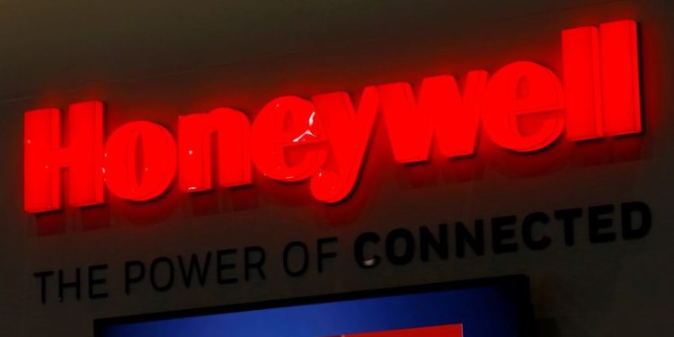 Honeywell lowers sales, profit forecasts after Bombardier agreement